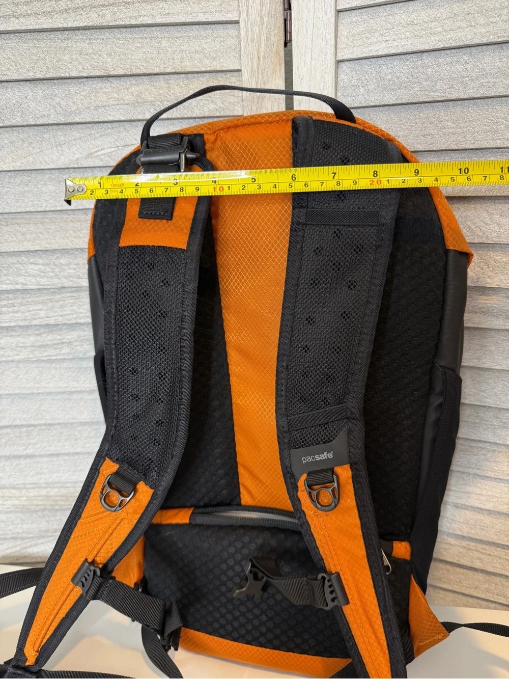 Pacsafe Venturesafe X18 Burnt Orange 8L Backpack